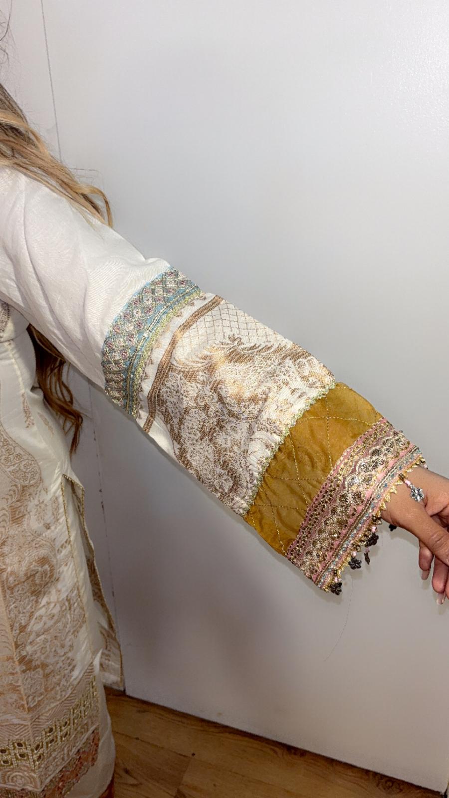 White - Golden Floral Farshi